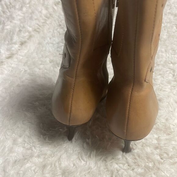 Two Lips leather Tan embossed design ankle pads Heeled Boots SZ 7.5M - Picture 5 of 11